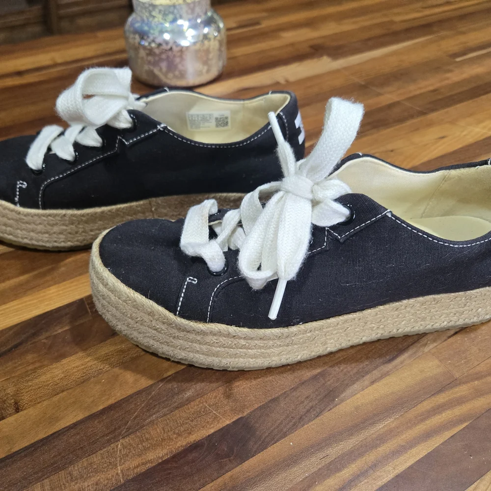 Two Pairs Toms Sneakers Black and Leopard Print - Picture 3 of 5